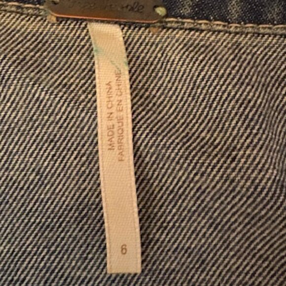 Free People distressed jean jacket - Picture 4 of 4